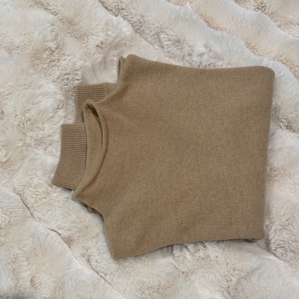 ANTONIO MELANI Tan Mock Turtleneck cashmere sweater. XS.